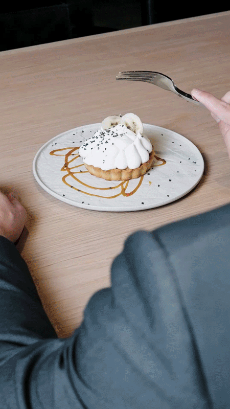 A Gif of a couple desert items from the Denver Colorado restaurant the Velvet Cellar