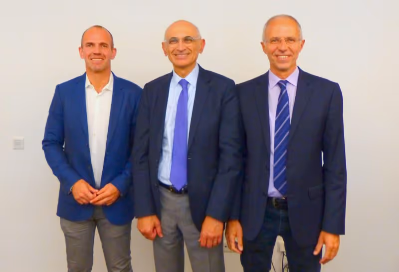 Group photo with doctors at Charité Berlin, Germany.