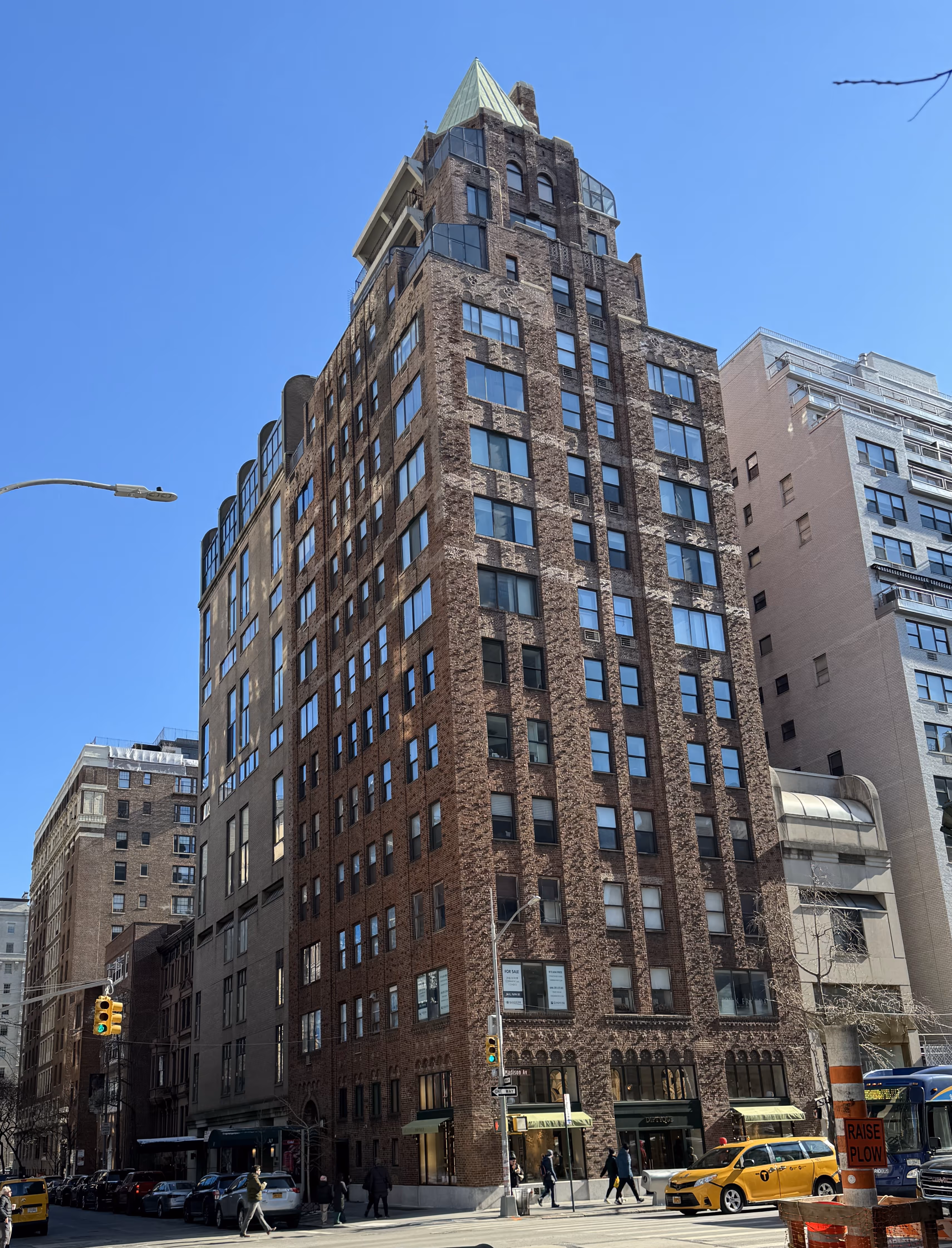 Map of New York State in dotted pattern.