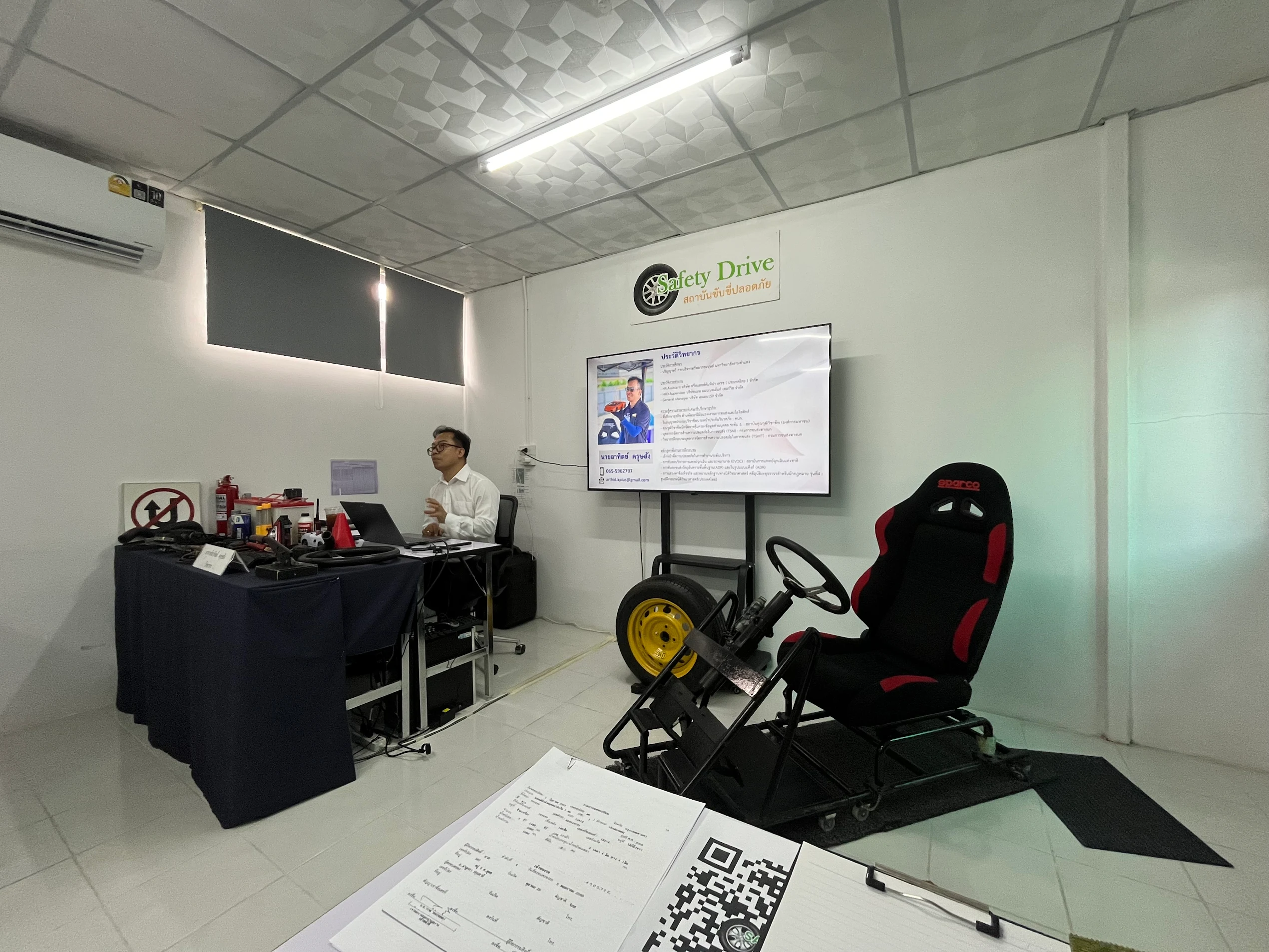 ภาพบรรยากาศการอบรม อบรมขับขี่ปลอดภัย พนักงานขับรถในองค์กร โดย Safety Drive สถาบันอบรมขับขี่ปลอดภัย