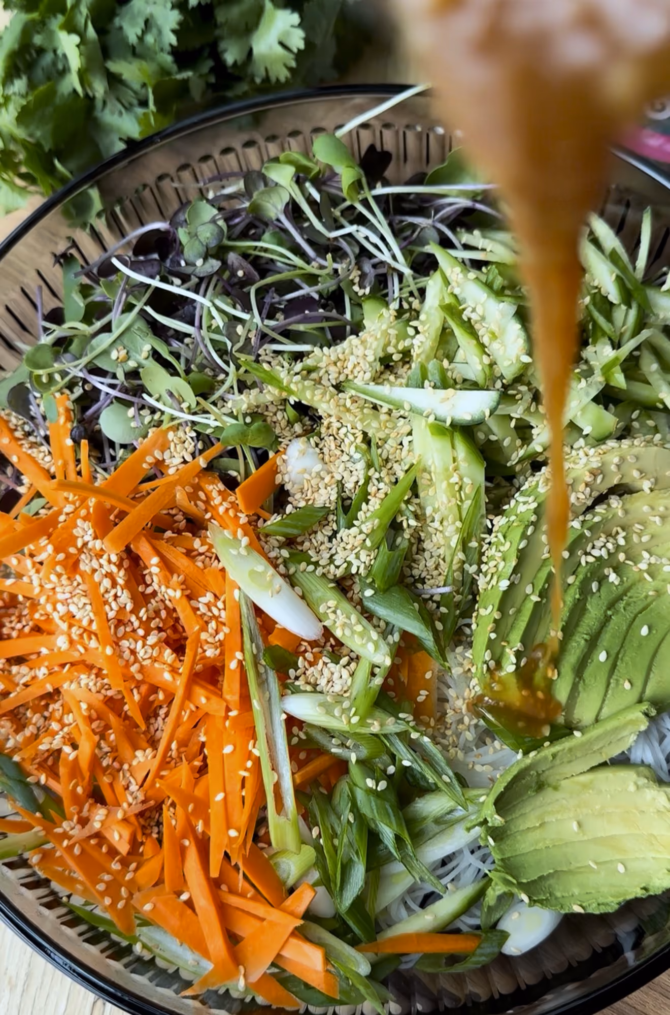 Salade de nouilles froides au sésame et miso