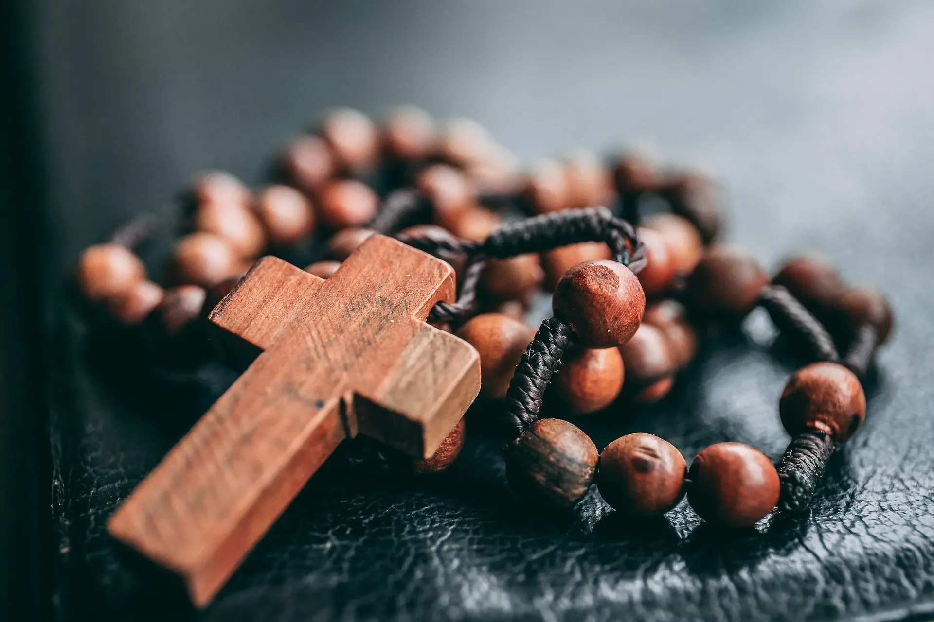 Manage employee absences due to religious reasons.