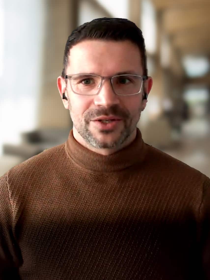 Portrait im Kontext eines Videocalls mit Stefal Prill repräsentativ für Strategis AG.