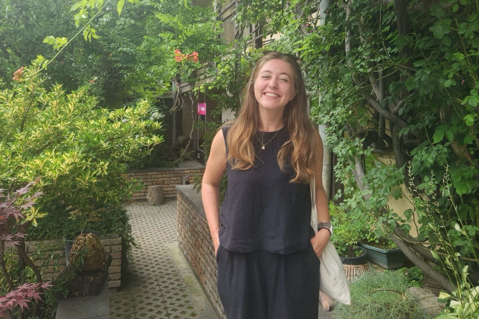 Even voorstellen: Emma Fabisch. Met een achtergrond in werkgeluk en welzijn versterkt zij het team van ZINZIZ in het sociaal domein.