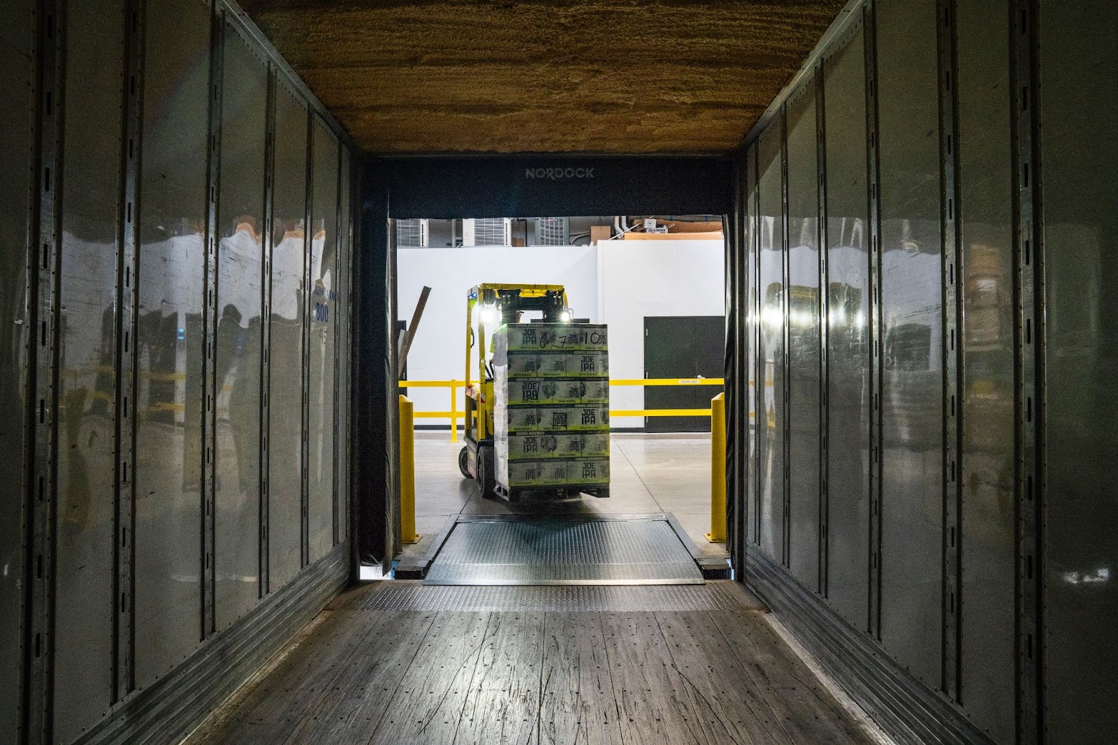 a 3pl company takes goods into the fulfillment center