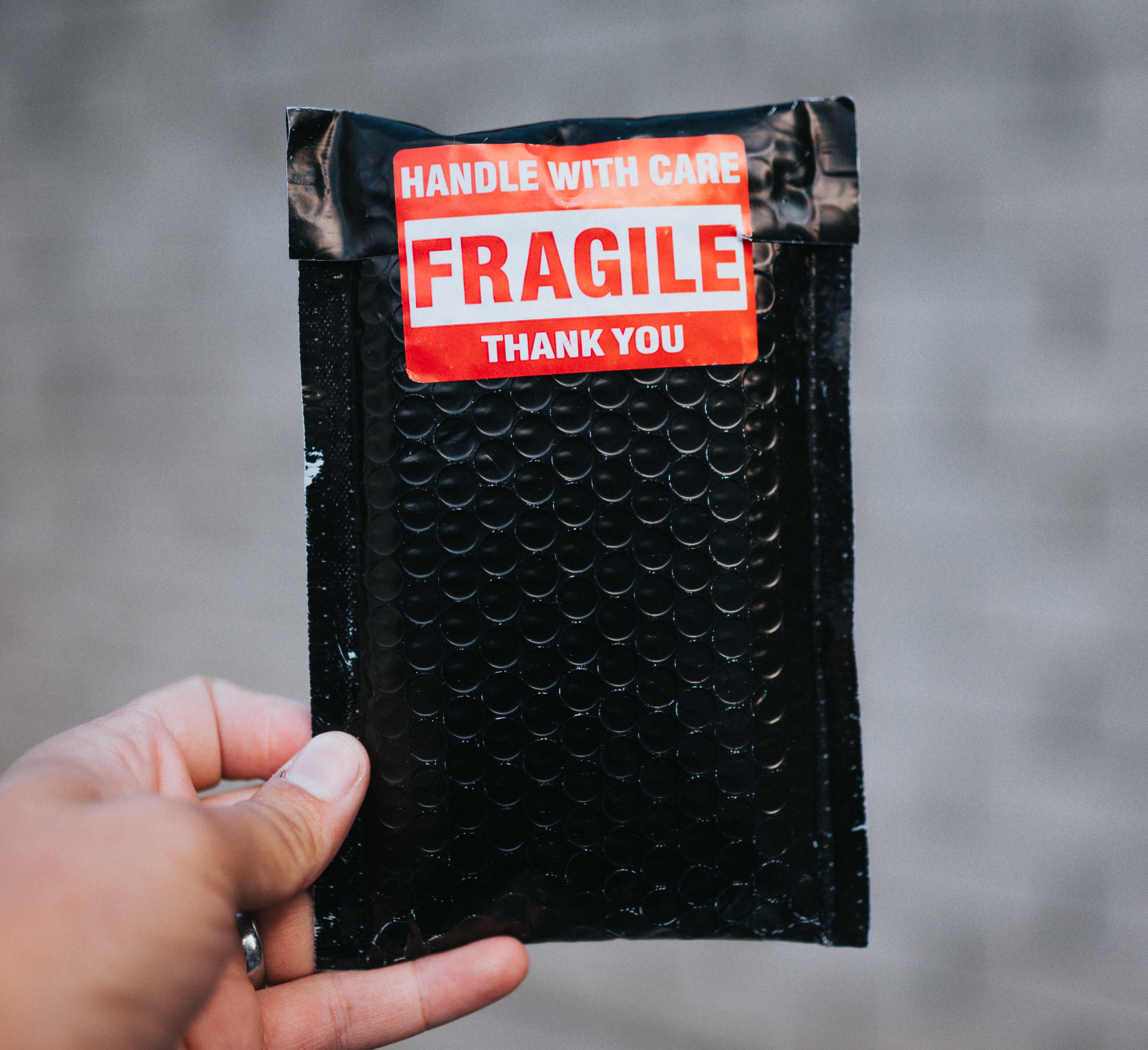 Image of a fragile goods shipping package