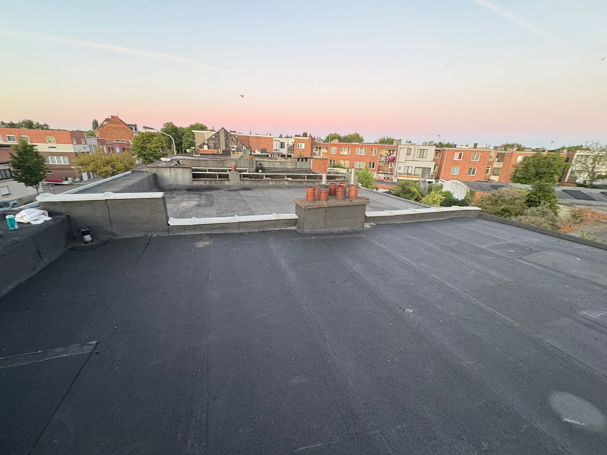Plat dak met roofing
