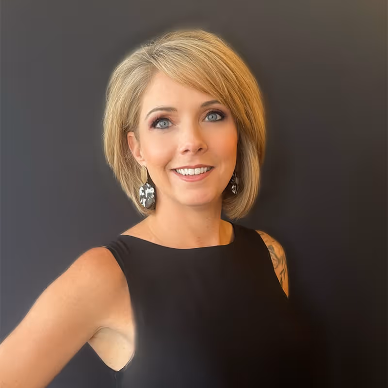 Headshot of Holly Surrency
