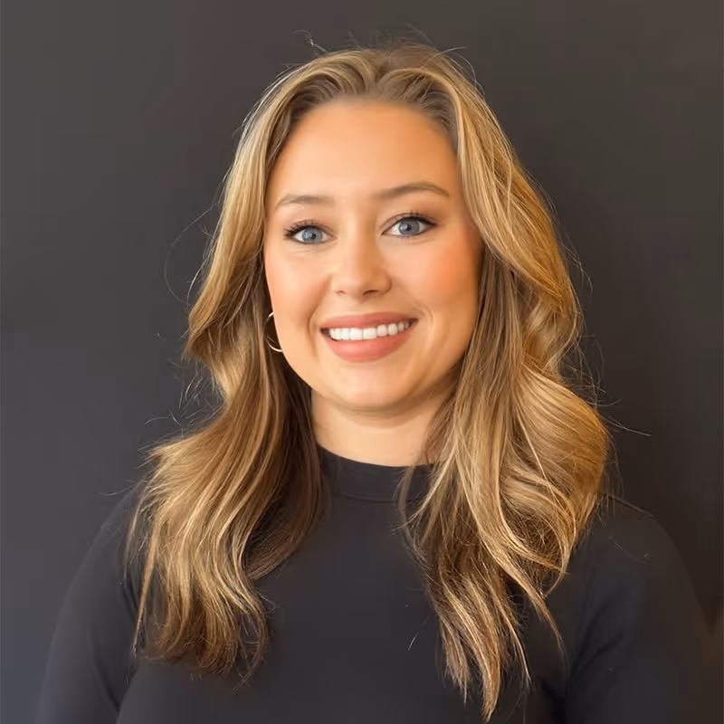 Headshot of Olivia Cox