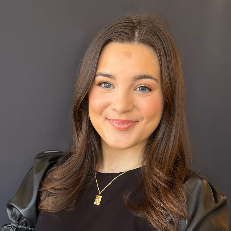 Headshot of Kate Scullen