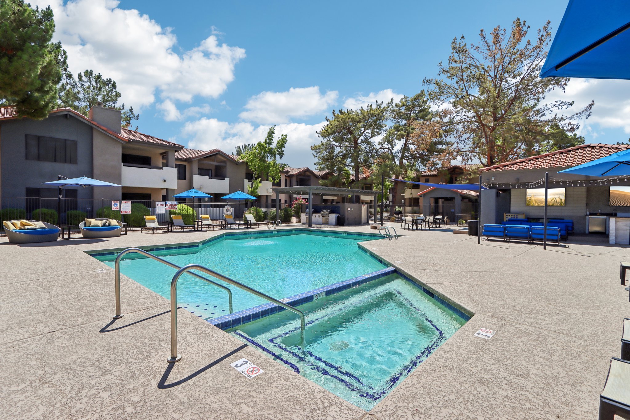 swimming pool