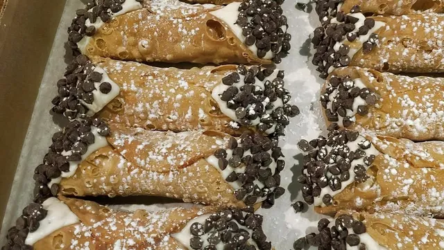Canolli desert