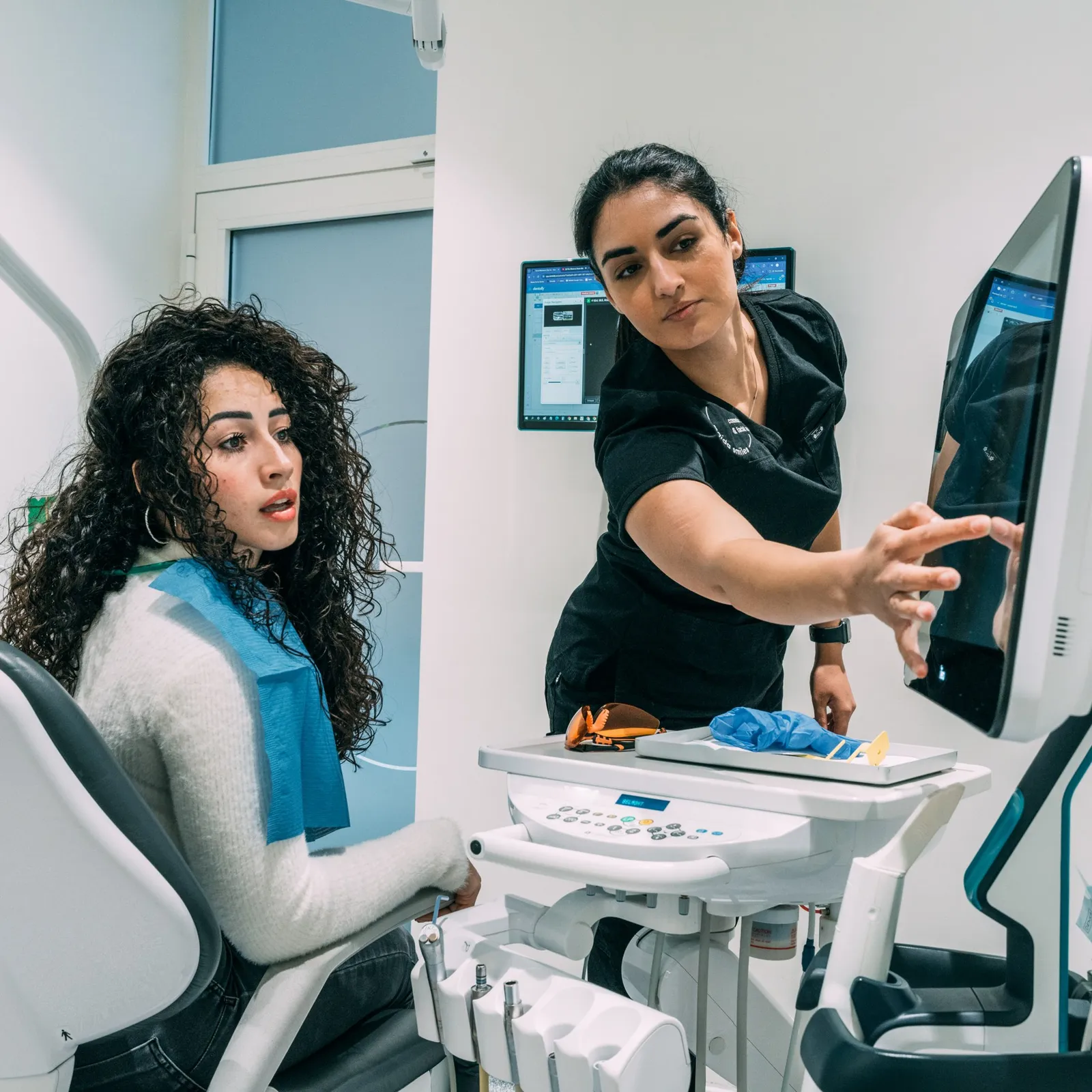 Single dental implant finance and pricing graphic – Maida Smiles Dental Clinic