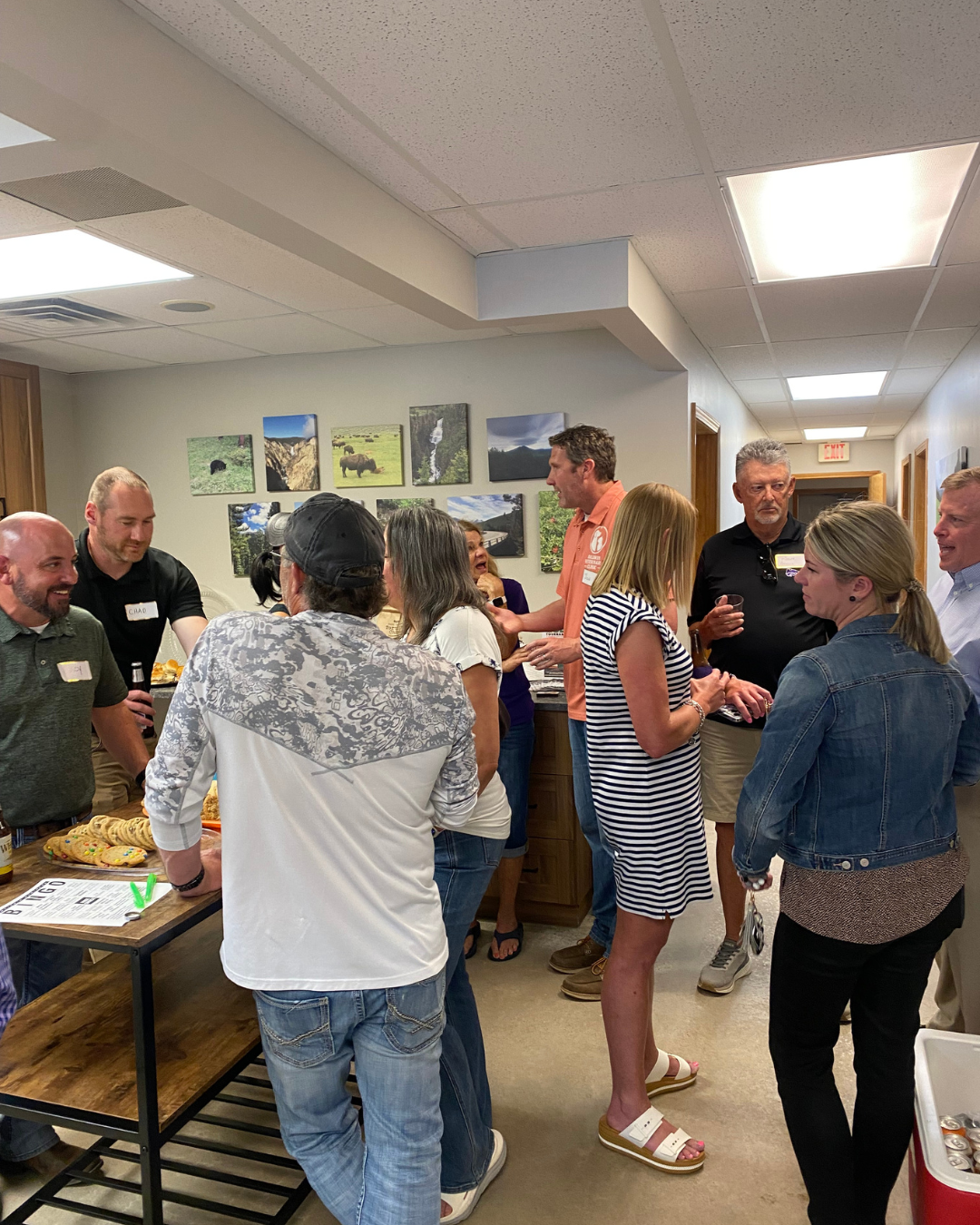 [background image] image of a scenic view of a park (for a veterinary clinic)