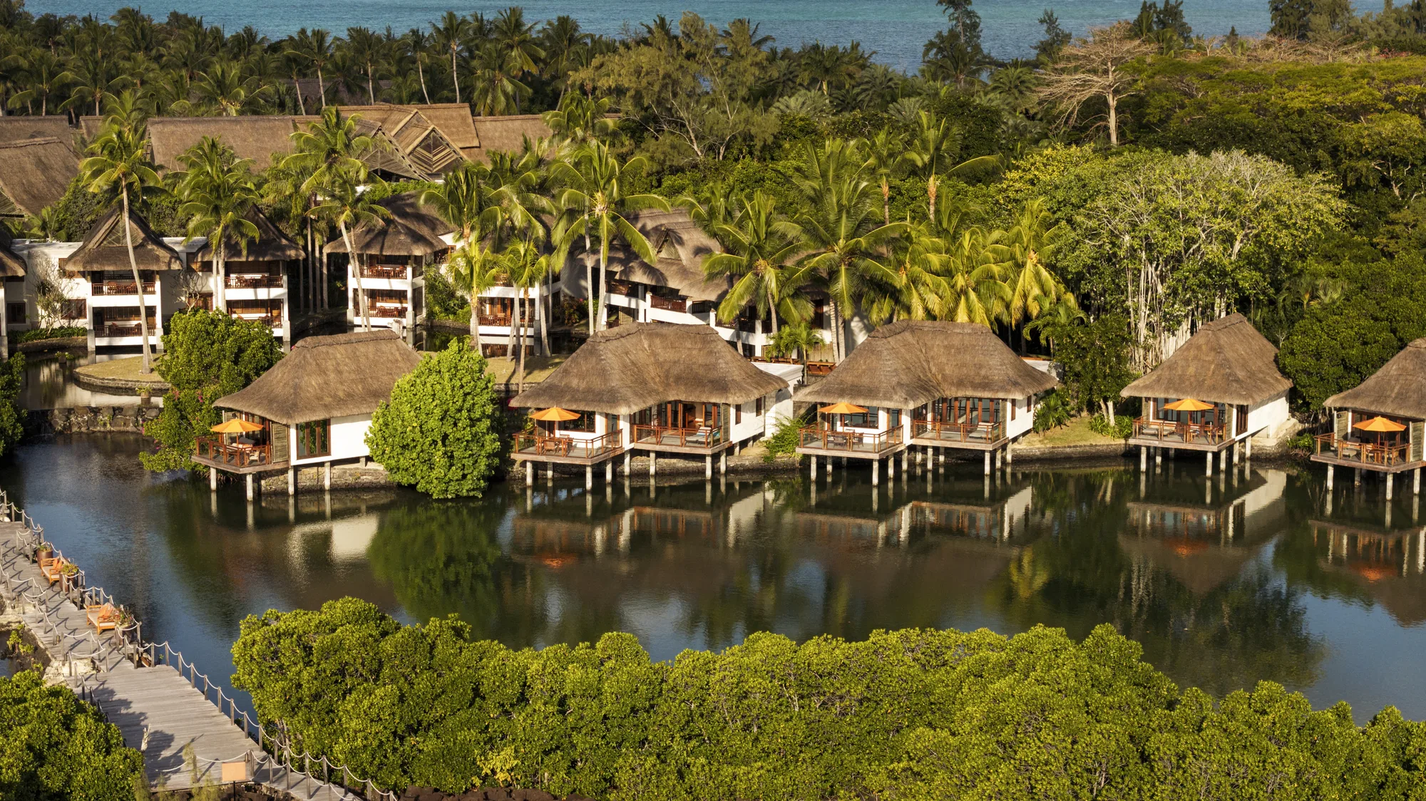 mauritius-beach-resort-couple-arriva with ocean views in Mauritius.