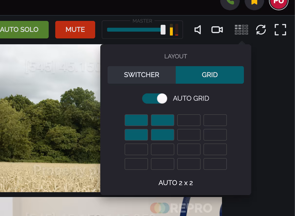 A screen with a green field and a button that says Auto Grid.