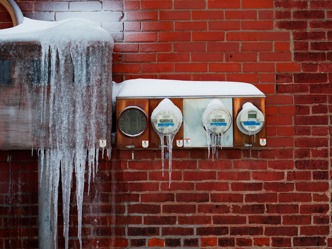 How to Diagnose and Fix Heat Pump Ice Buildup: Simple Steps