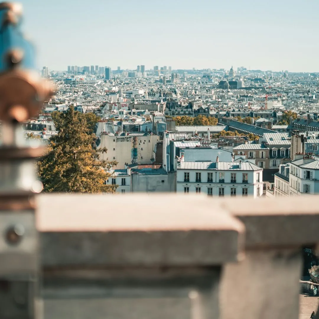 Toits de Paris vus d’en haut, la ville de la maison Art de Vie