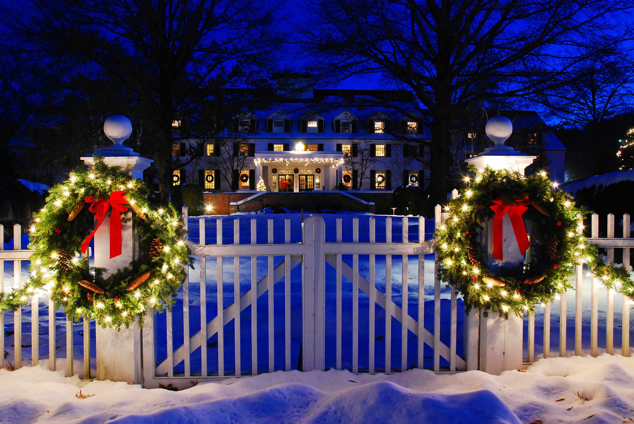 Three Holiday Towns That Capture the Spirit of the Season