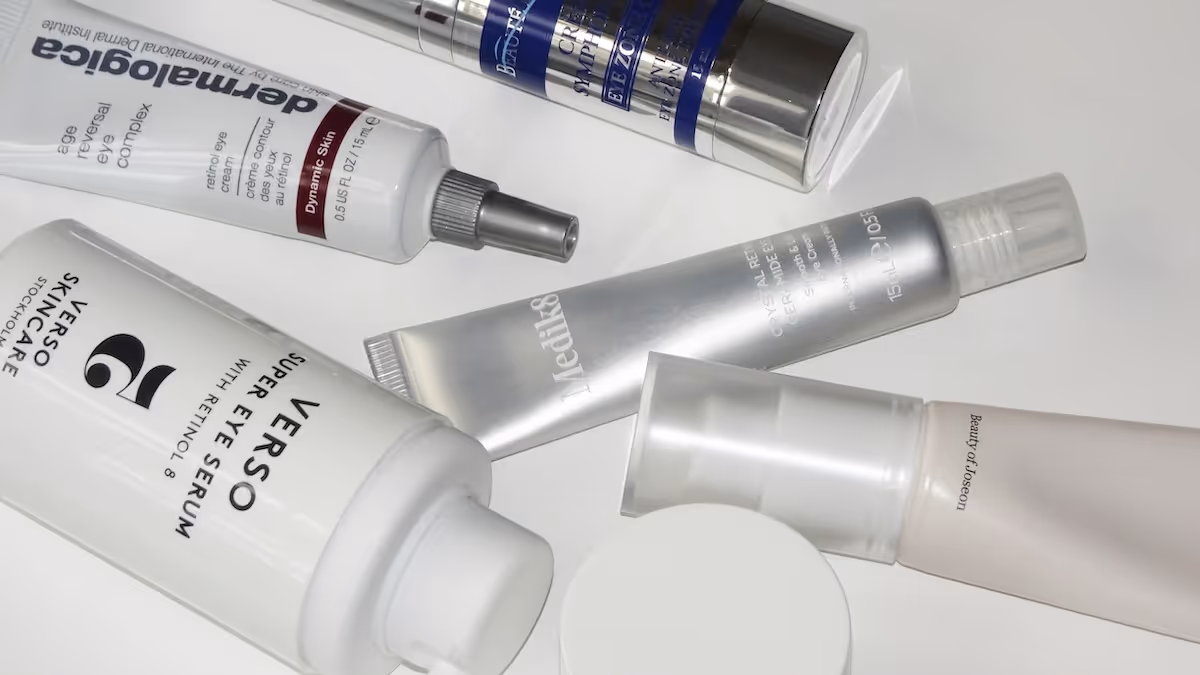 Ögonkräm med retinoider från Dermalogica, Medik8, Verso och Beauty of Joseon på vit bakgrund