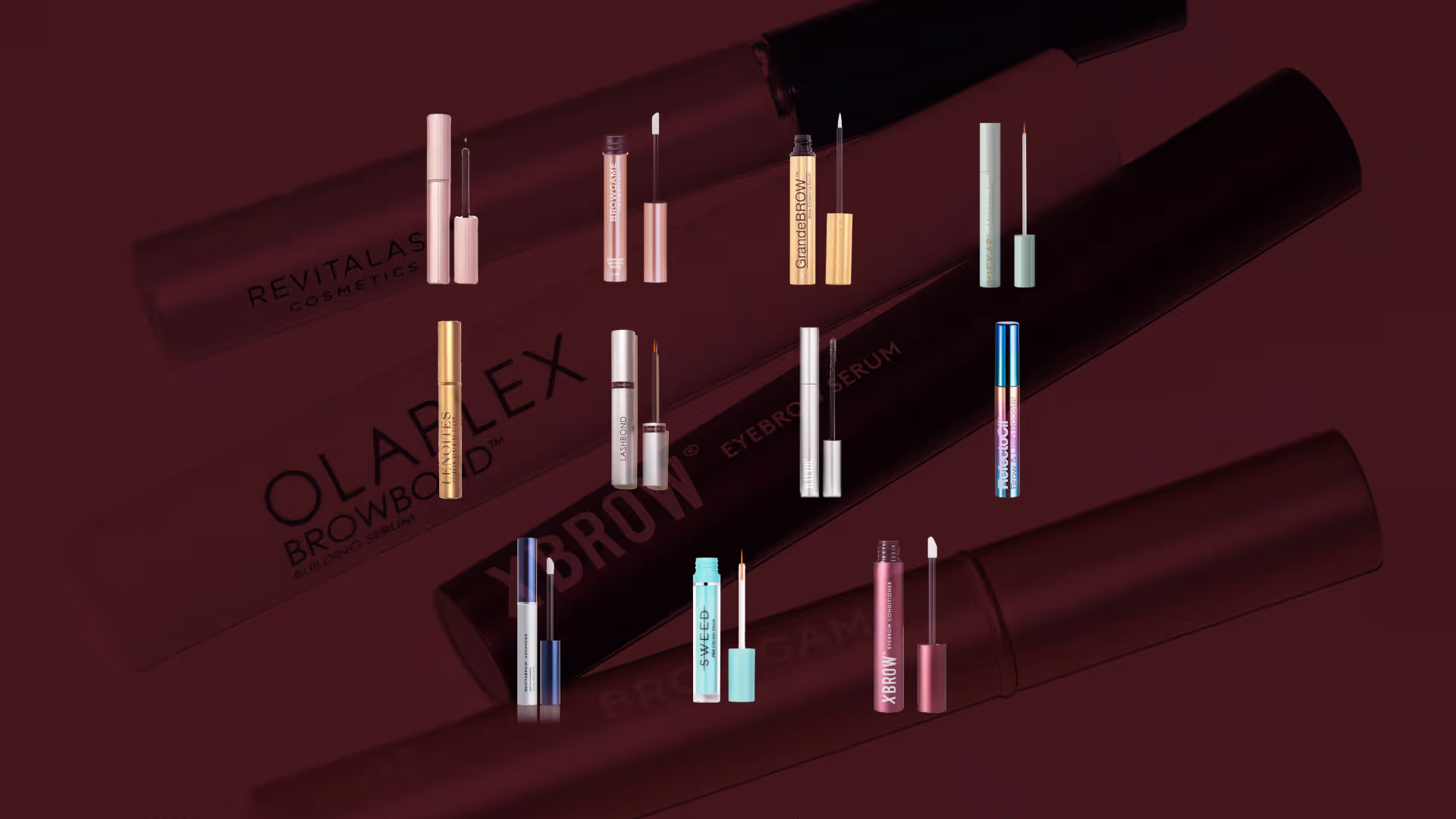 Alla testade produkter i vårt stora test av brynserum, uppställda mot en vinröd bakgrund. På bilden syns elva olika brynserum med sina förpackningar och applikatorer, bland annat från märkena Revitalash Cosmetics, Olaplex Browbond Building Serum, GrandeBROW, Ashbond, Sweed, Xbrow, Eyebrow Serum och Browgame.