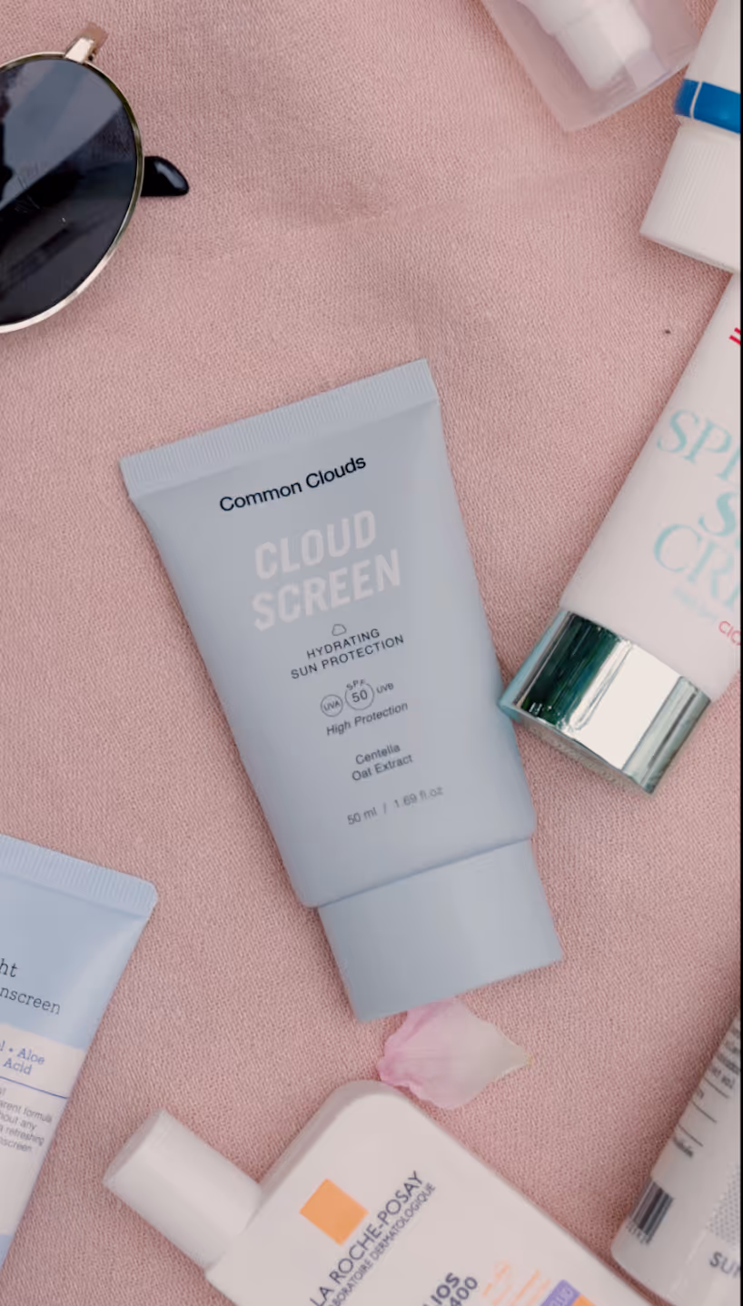 Common Clouds Cloud Screen är särskilt formulerad för personer med aknebenägen hud och dig som har lätt att få tilltäpptheter