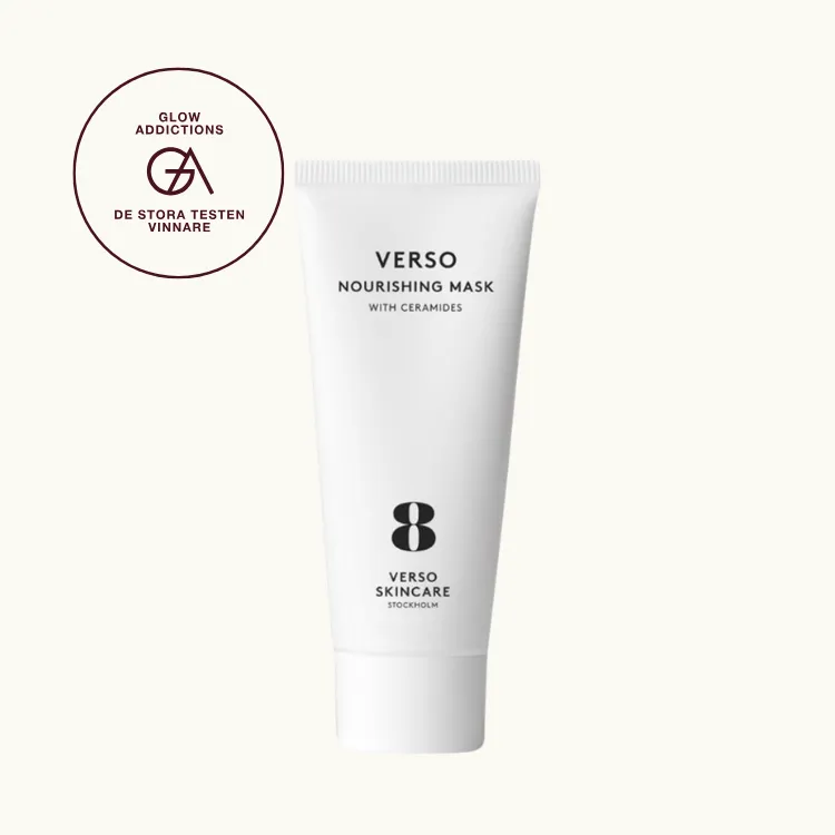 Bäst i test, Nattmask: Verso Nourishing Mask, som fick hela 5.00 av Glowaddictions testpanel. Bilden visar en vit tub med svart text och siffran 8 på framsidan. På tuben står det "Verso Nourishing Mask with Ceramides" samt "Verso Skincare Stockholm".