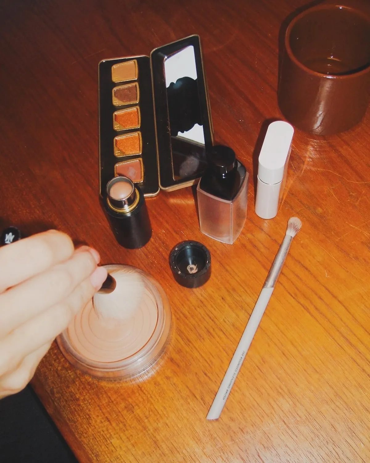 Skin tints, skintint, lätt bas, cc-cream, makeup, smink