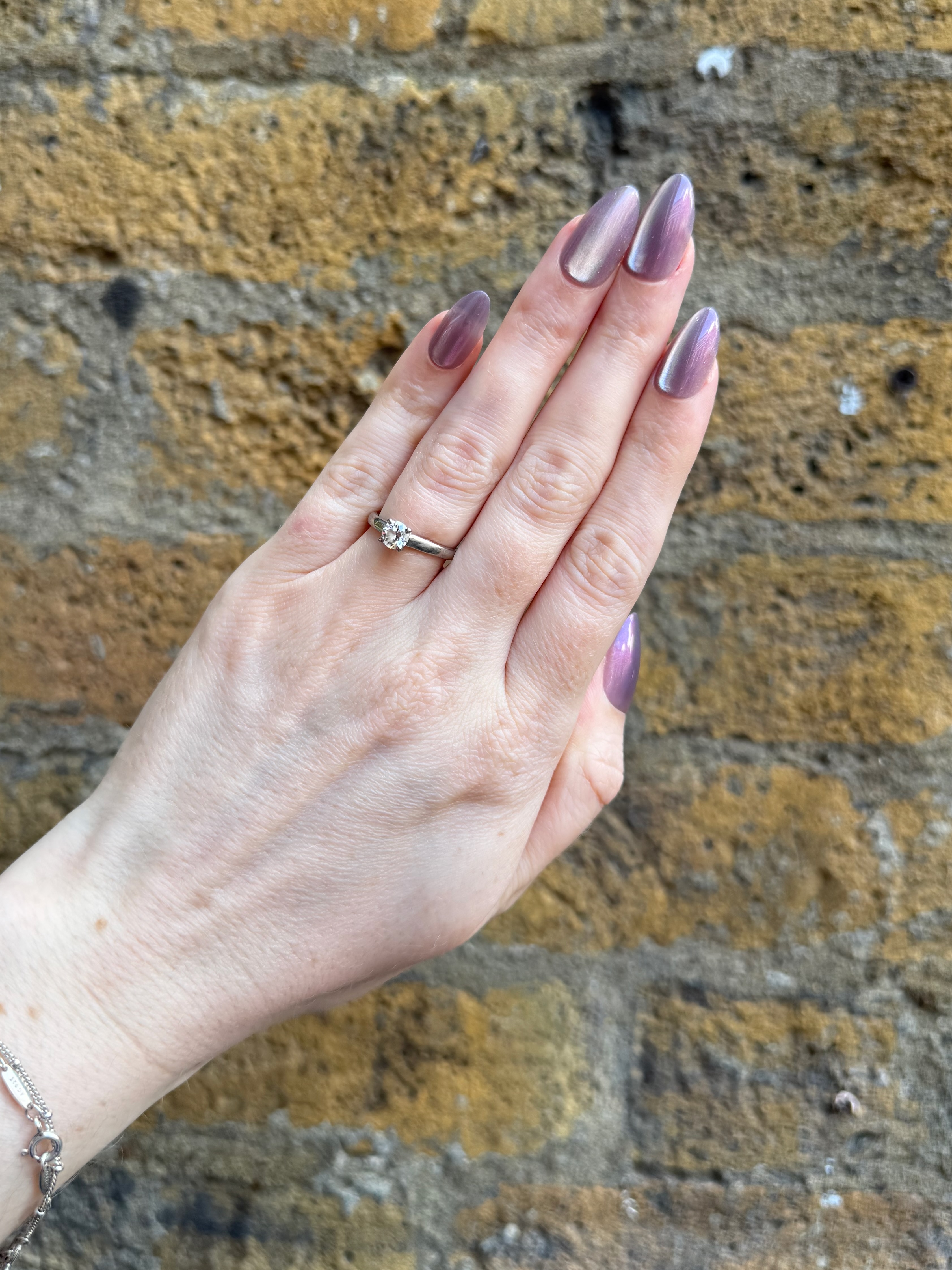Switch Nails Violet Cat Eye Almond