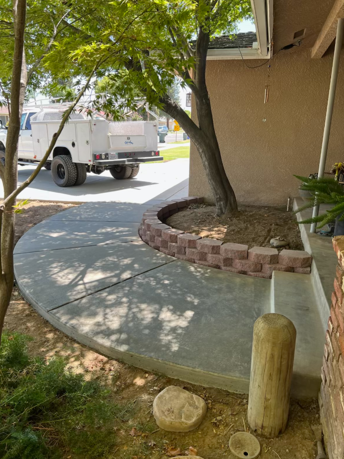 Concrete Sidewalk/Walkway in Fresno & Clovis