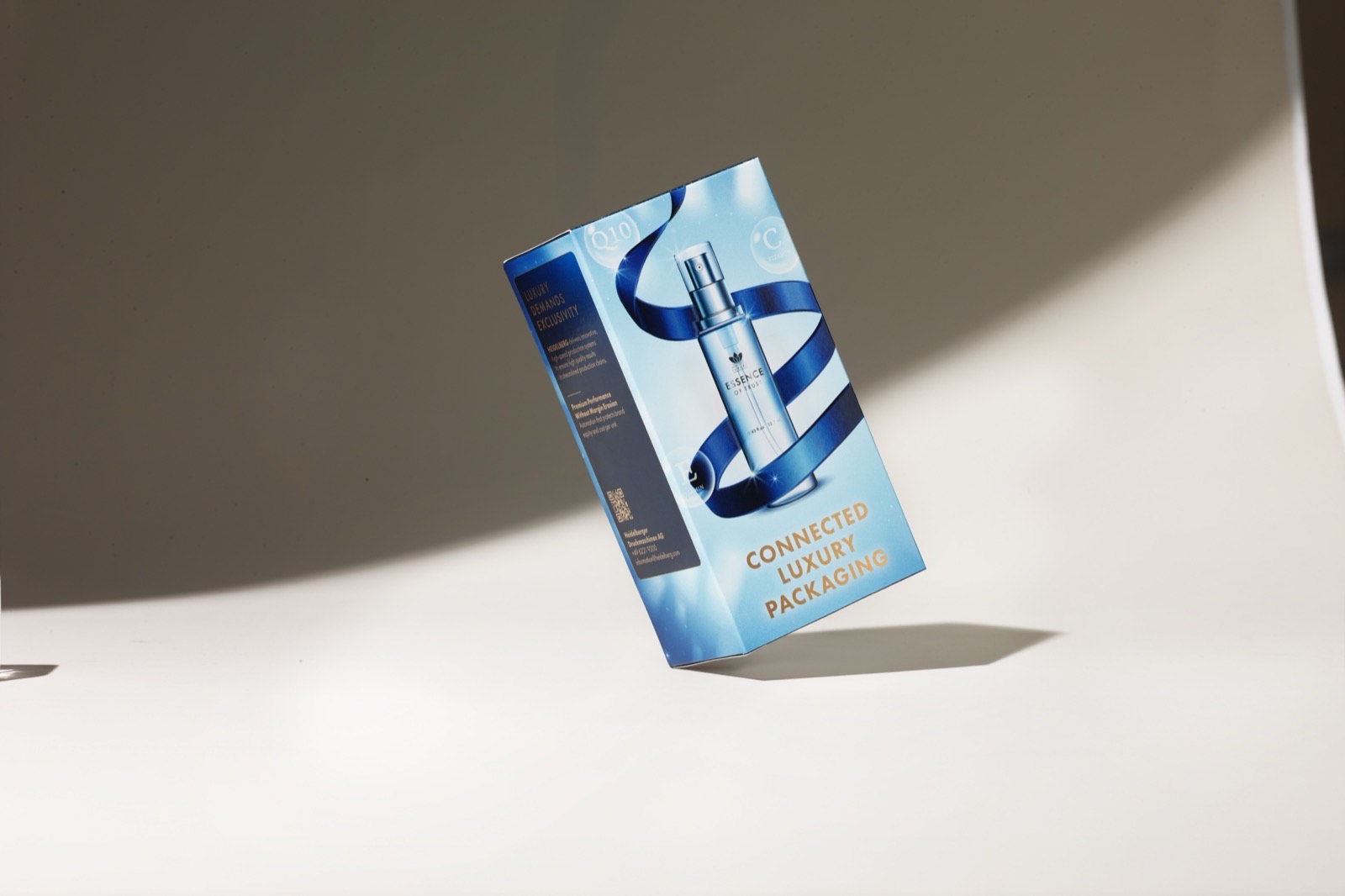 Premium folding carton printed by Arkay, its front panel showing the serum bottle the carton is built to hold.