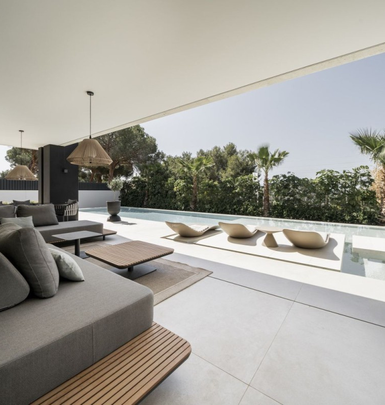 Why Quiet Luxury Homes Are Outselling Flashy Mansions Among Elite Investors