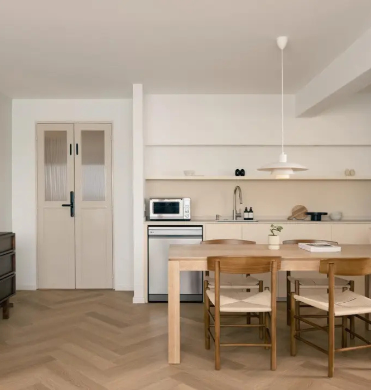 The Next Generation of Heirs Is Choosing Minimalism Over Mansions