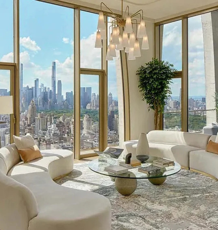 Heirlooms of Tomorrow Show How the Ultra Wealthy Turn Family Legacies into Living Assets