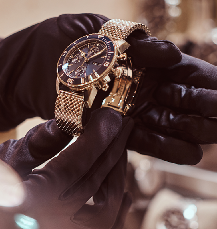 High-Stakes Hobbies Lead Elite Investors to Spend Millions on Vintage Timepieces