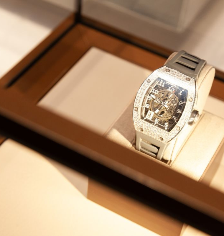 Luxury Watch and Rare Collectibles Market Becomes Alternative Wealth Haven for Billionaires