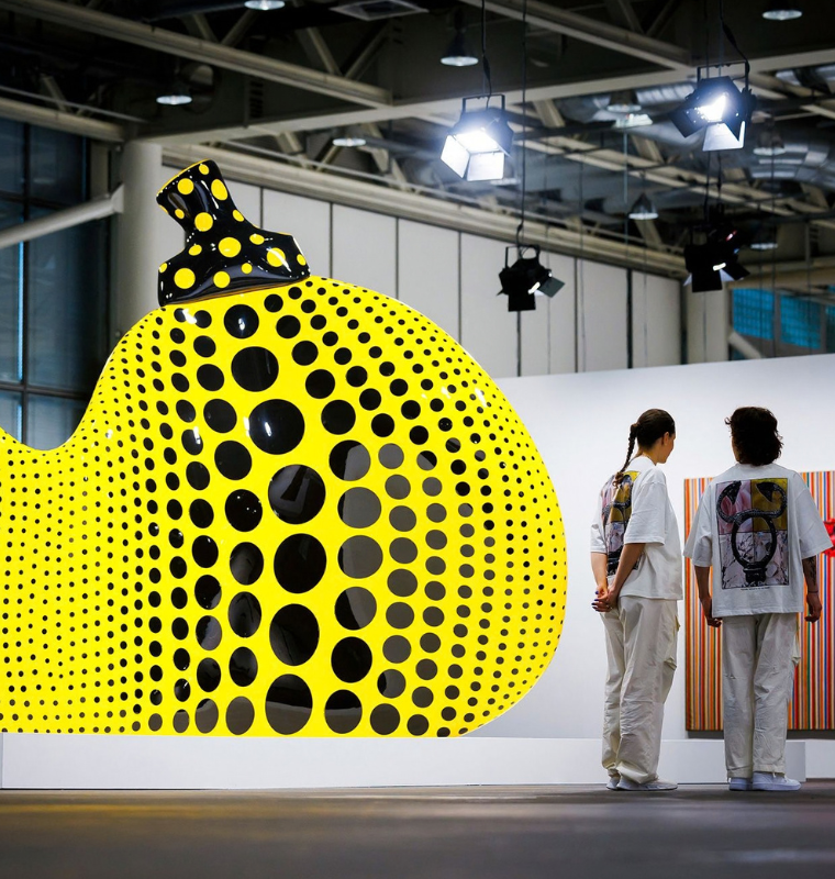 Art Market Sees Billion Dollar Sales as Elite Collectors Compete for Masterpieces