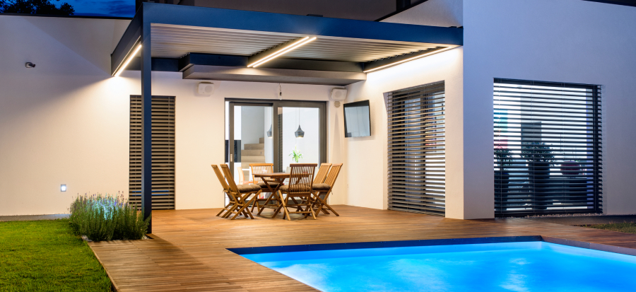 Large wooden back deck with pool area 
