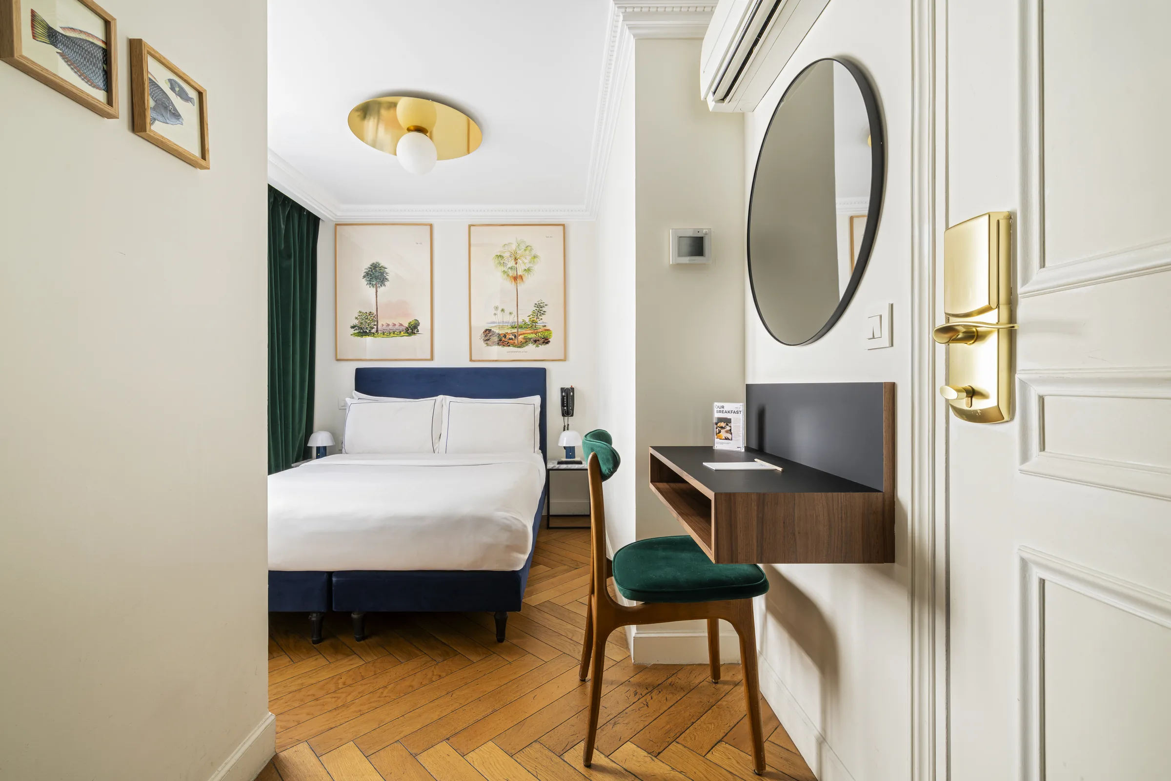 Comfort double room with desk at Hôtel Rendez-vous Batignolles Paris