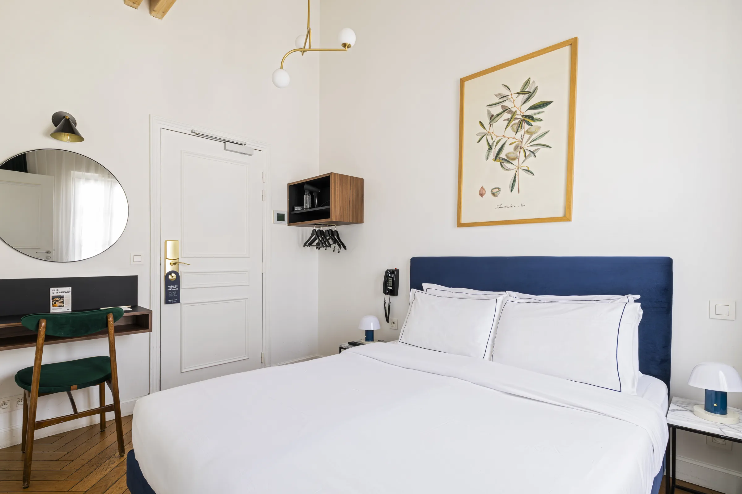 Comfort double room with almond print and wooden desk