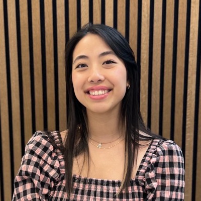 [headshot] image of customer (for a construction company)