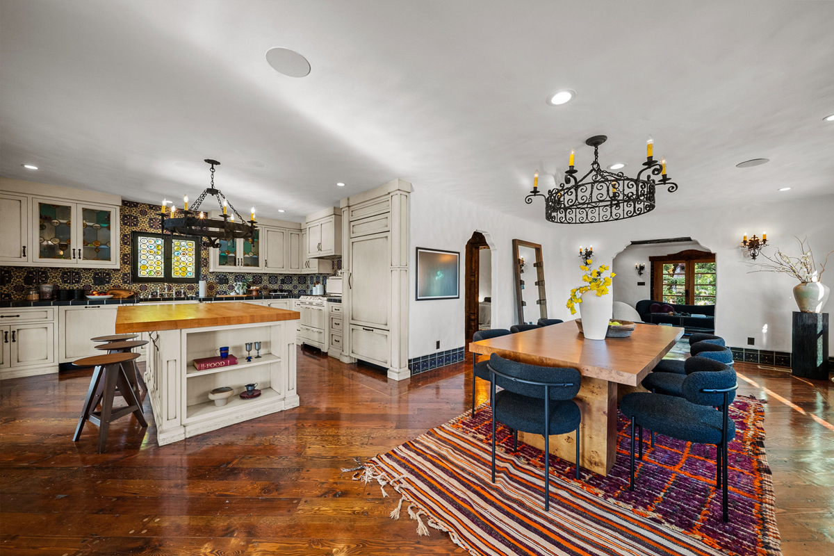 The kitchen and dining room are open to each other.