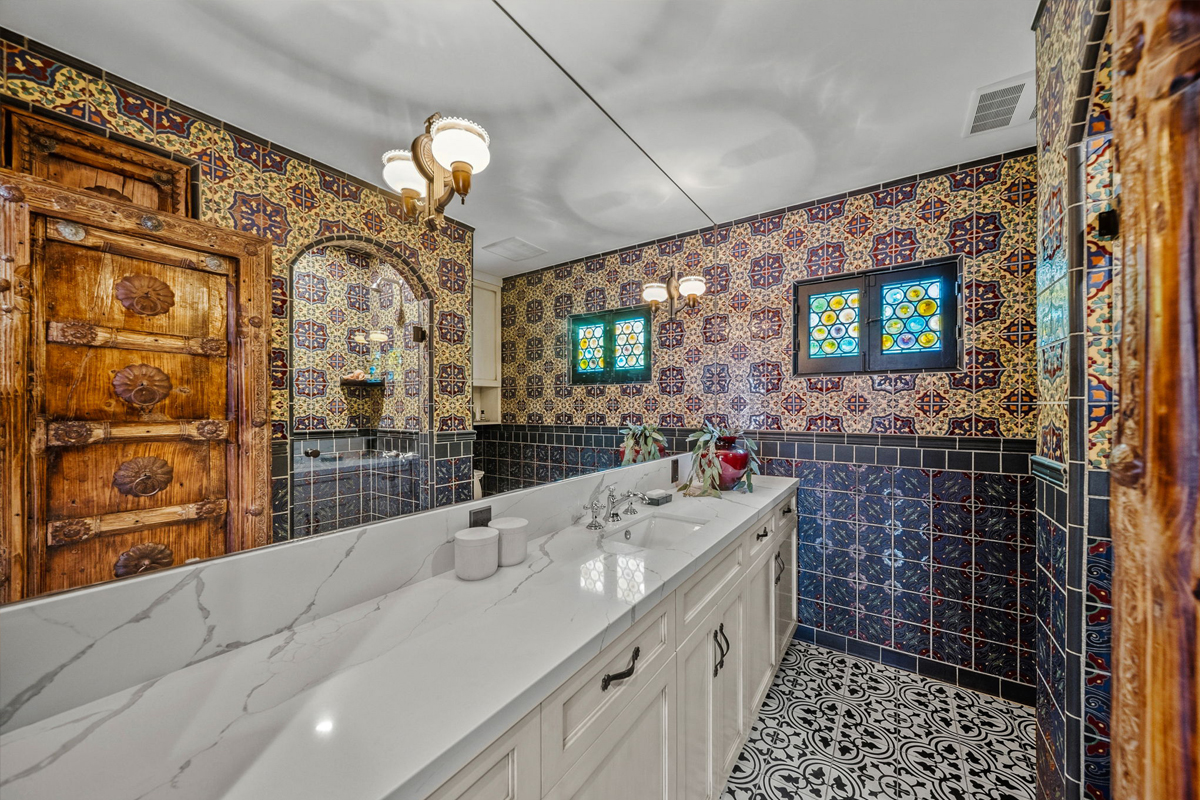 The main floor bath.
