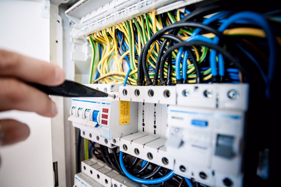 licensed electrician working on electrical panel - electrical panel upgrade lakewood licensed electrician working on electrical panel - electrical panel upgrade lakewood