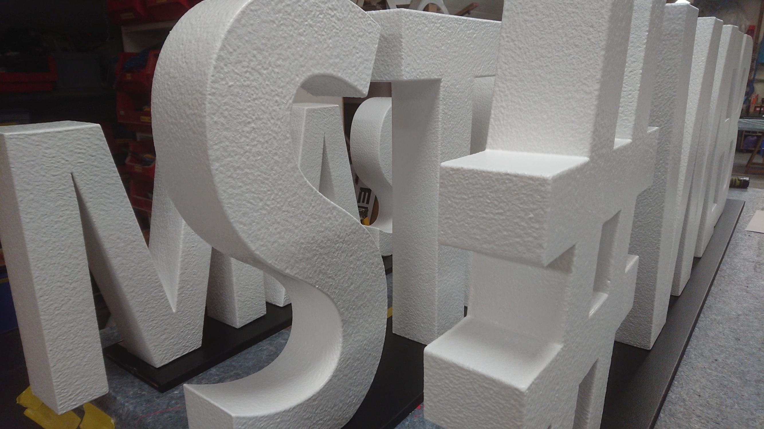 XPS Beschichtet u. lackiert