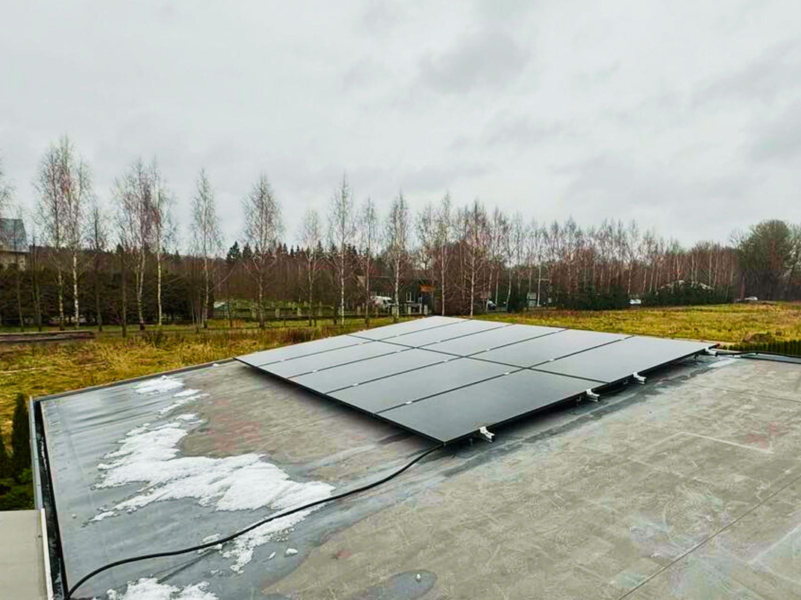 image of team discussion (for a hr tech)