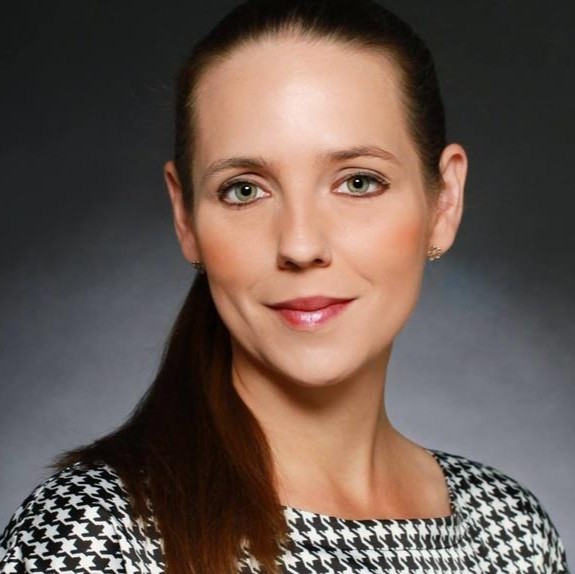 Fotografie osoby z této společnosti