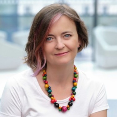 Fotografie osoby z této společnosti