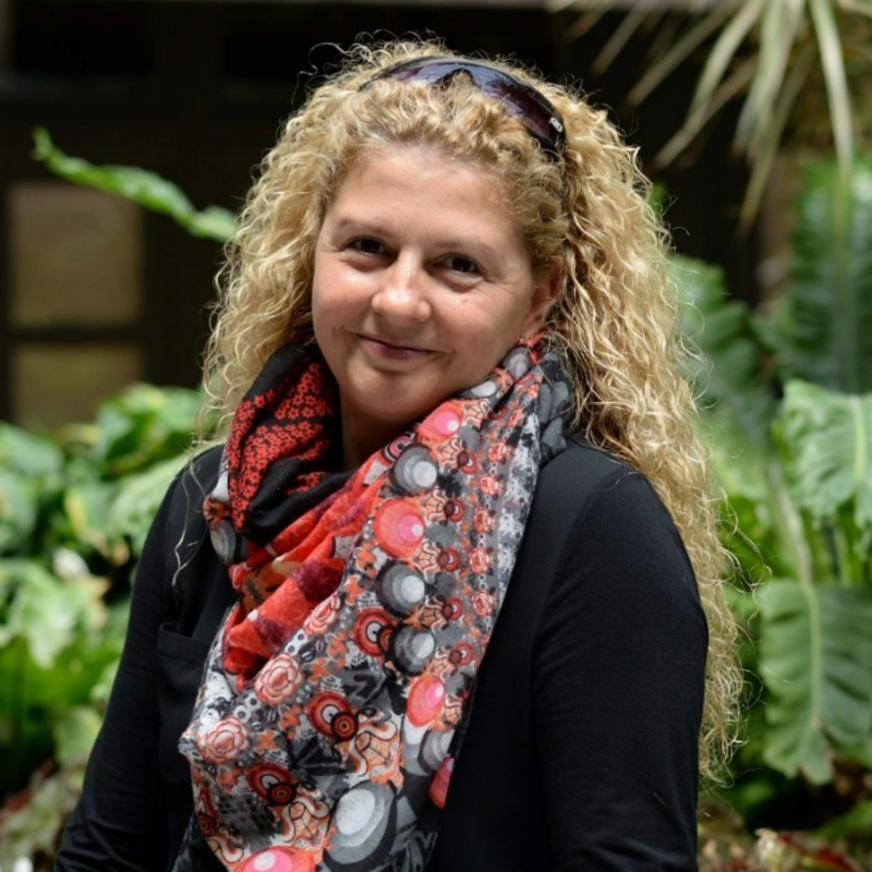 Fotografie osoby z této společnosti