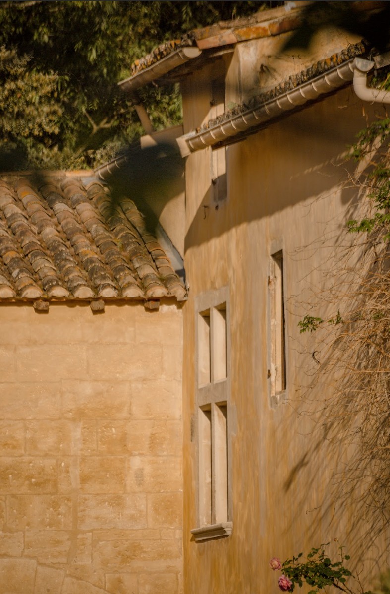 Facade of the Mas des Prêcheurs hotel, in Tarascon in Provence, view from above on the farmhouse and its natural environment.